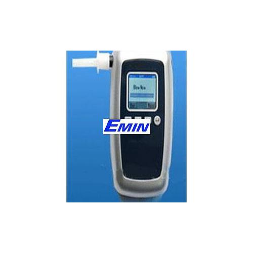 Đánh giá kỹ thuật máy đo nồng độ cồn M&MPRO ATAMT8100